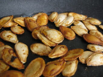 How to Roast Pumpkin Seeds without Oil